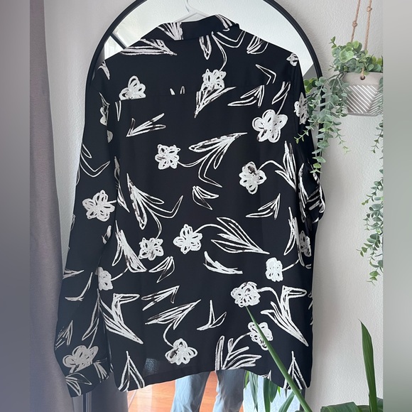 NWOT Floral Button up - Picture 2 of 3